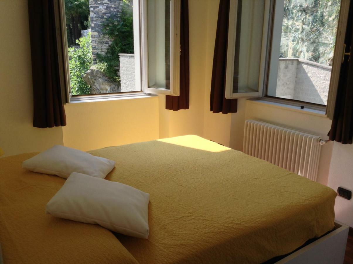 Larius Apartment Parking Carate Urio Dış mekan fotoğraf