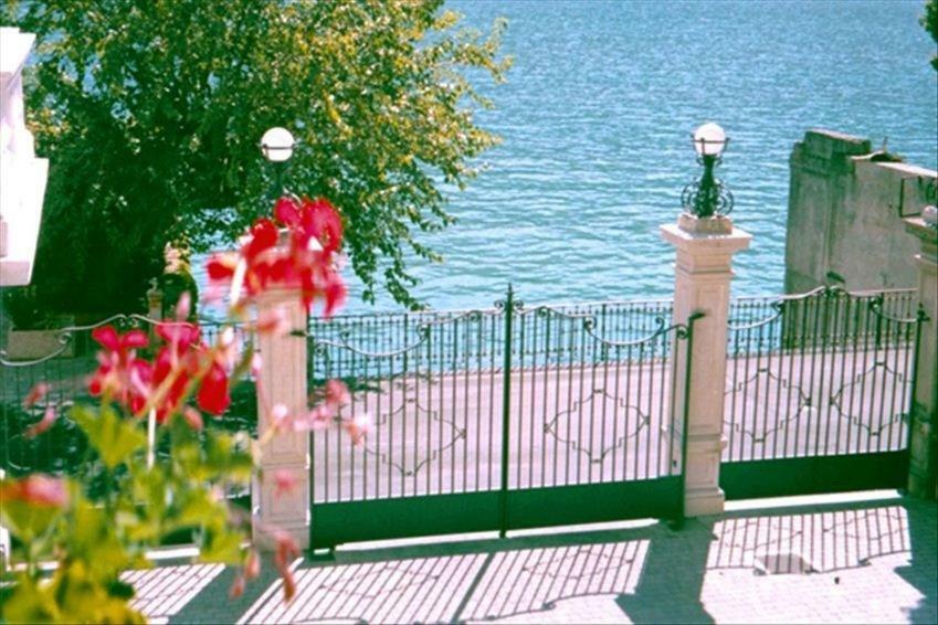 Larius Apartment Parking Carate Urio Dış mekan fotoğraf
